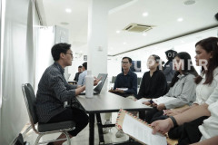 Peserta mengikuti wawancara dalam acara (CDC) Career Development Center UNAS Gelar Campus Hiring Bersama PT.  Itrias Mandiri Sejati, Selasa, 14 Januari 2025, di Ruang Seminar Selasar Lt.3