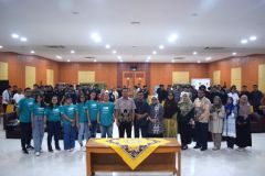 Sesi Foto bersama dalam kegiatan Campus Security Day di Aula Blok 1 Lt. 4 UNAS pada Kamis (3/10).