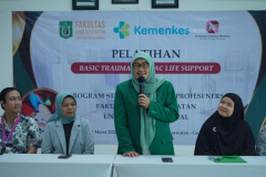 Penutupan Kegiatan oleh Dekan FIKES UNAS Prof. Dr. Dra. Retno Widowati, M.Si