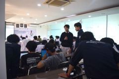 Sesi Praktik pelatihan pada acara Workshop “Defending Against Cyber Attacks” pada Senin, (7/10), di Ruang Seminar Lantai 3 UNAS.