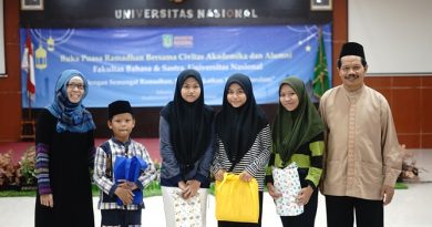 Buka bersama civitas akademika dan alumni fakultas bahasa dan sastra UNAS, di Aula blok 1 lantai 4, Selasa (28/5)