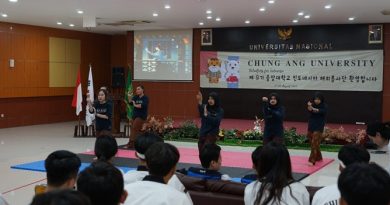 penampilan silat dari mahasiswa ABANAS