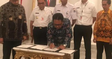 MoU tentang Pembinaan dan Pengembangan Pariwisata Kota Adm. Kepulauan Seribu DKI Jakarta di Balairung Balaikota, 04 Desember 2019