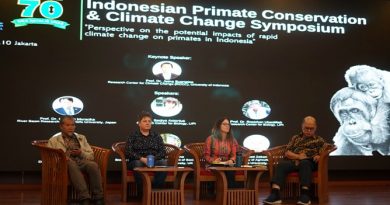 Diskusi Panel dalam acara Indonesia Primate Consevation and Climate Change