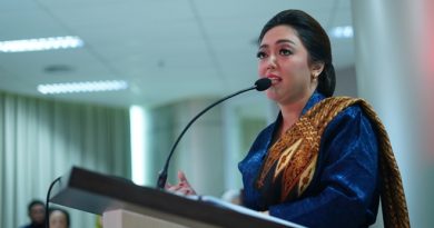 Sidang Promosi Doktor Ayu Larasati