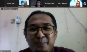 Master of Ceremony, Lukman Hakim, S.Si., M.Sc., dalam webinar yang diadakan PPM-Unas dan PERAGI Komda DKI dengan tema "Pengelolaan Lingkungan Berbasis Keanekaragaman Hayati dan Permaculture untuk Mendukung Kehidupan Ekosistem yang Berkelanjutan" pada hari Jumat, 11 Juni 2021