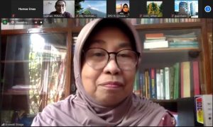 Wakil Rektor Bidang PPMK Universitas Nasional, Prof. Dr. Ernawati Sinaga, M.S., Apt., dalam webinar yang diadakan PPM-Unas dan PERAGI Komda DKI dengan tema "Pengelolaan Lingkungan Berbasis Keanekaragaman Hayati dan Permaculture untuk Mendukung Kehidupan Ekosistem yang Berkelanjutan" pada hari Jumat, 11 Juni 2021